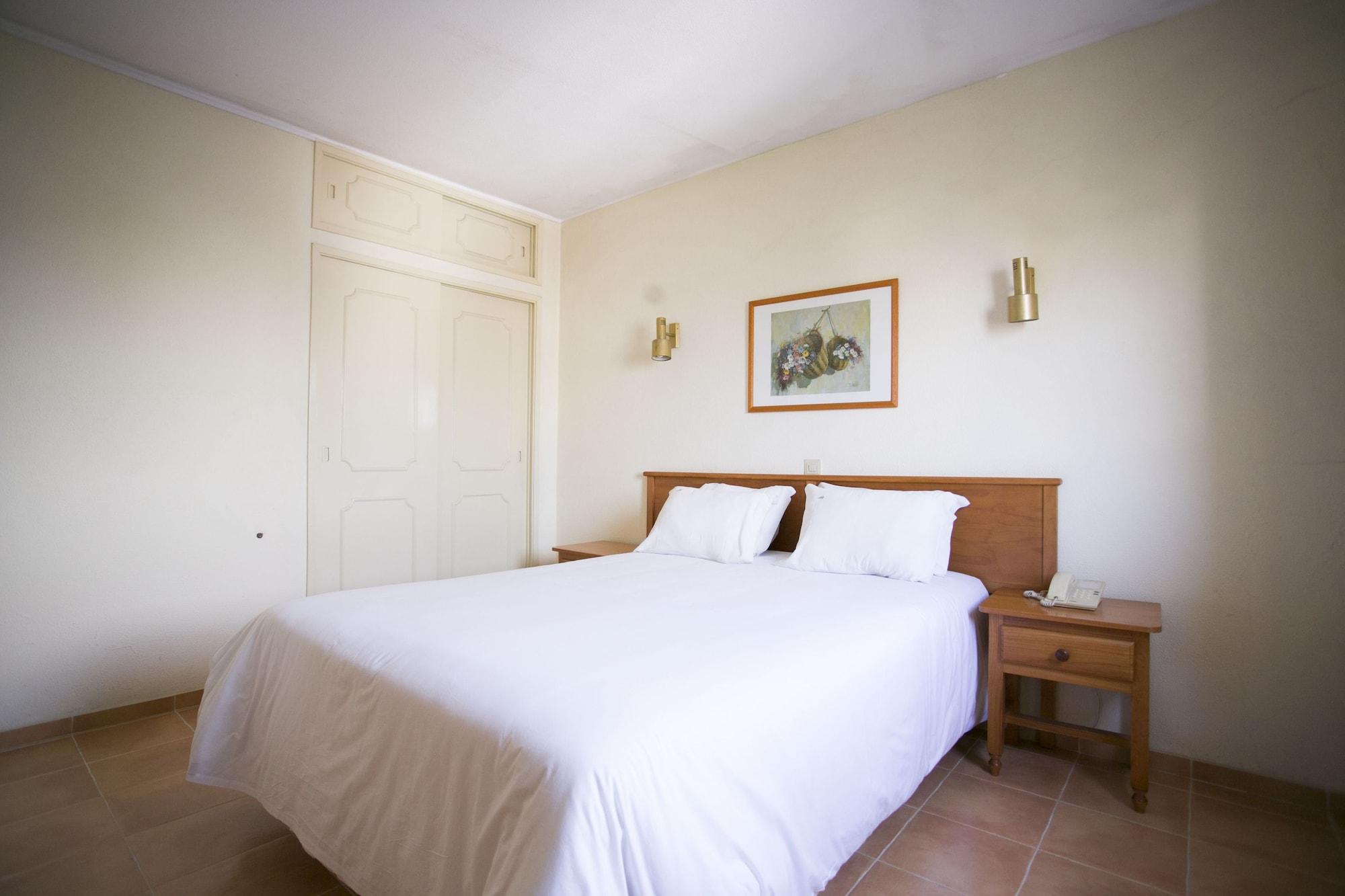 Mirachoro Albufeira Aparthotel Bilik gambar