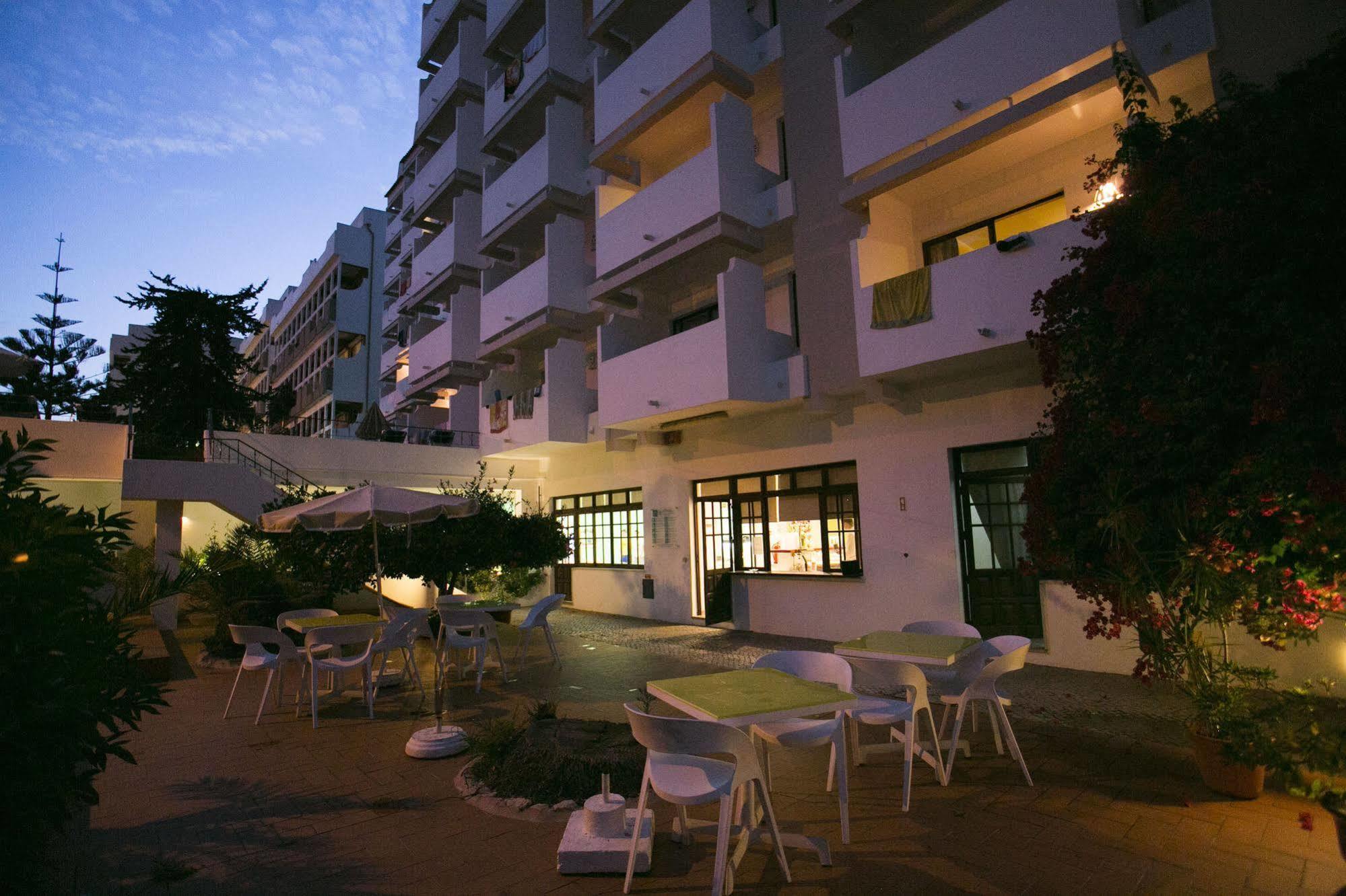 Mirachoro Albufeira Aparthotel Luaran gambar
