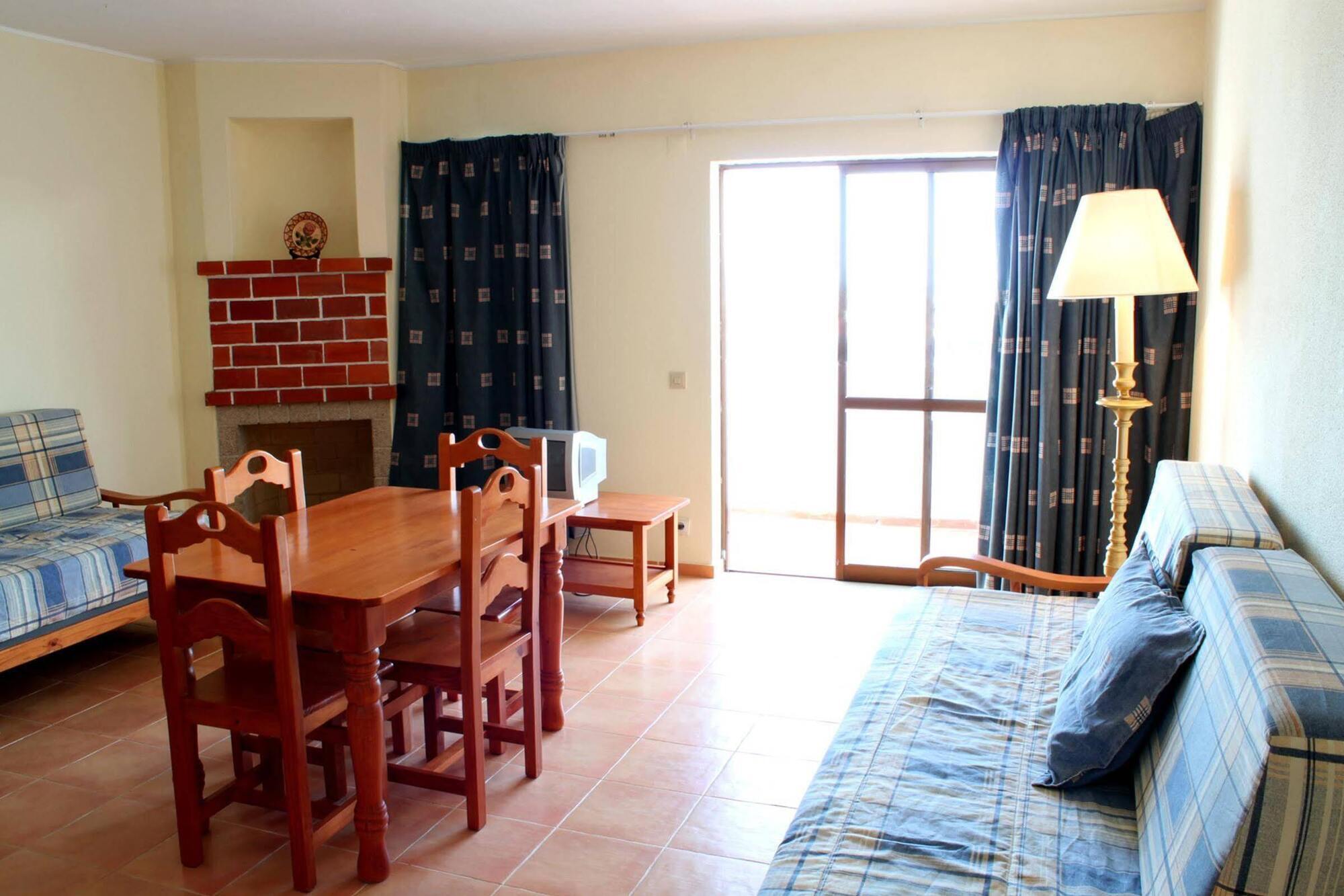 Mirachoro Albufeira Aparthotel Luaran gambar